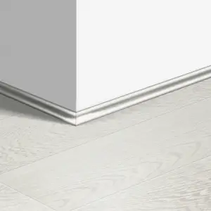 Плинтус ламинированный Quick-Step Скоция 17х17х2400 мм арт.1300