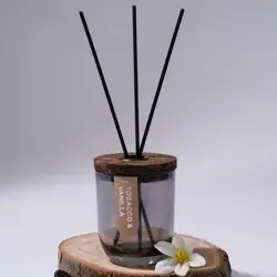 Аромадиффузор парфюмированный TOBACCO & VANILLA, 100 мл., Д70 Ш70 В267